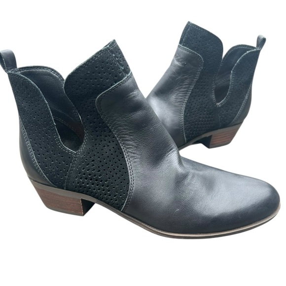 Lucky Brand Belgon Ankle Boots 11 Black Leather Suede Cutouts Pull On - Picture 2 of 14